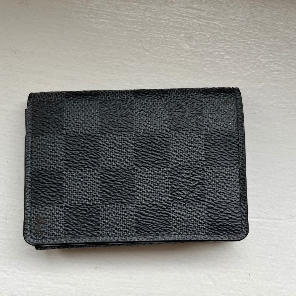 Lous Vuitton Men's Grain Leather Wallet/Card Holder (NEVER USED)